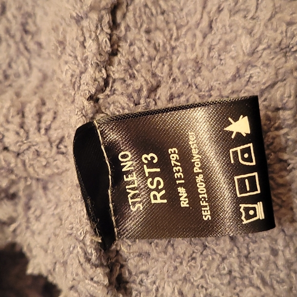 POL softest ever V-neck sweater - Picture 6 of 7